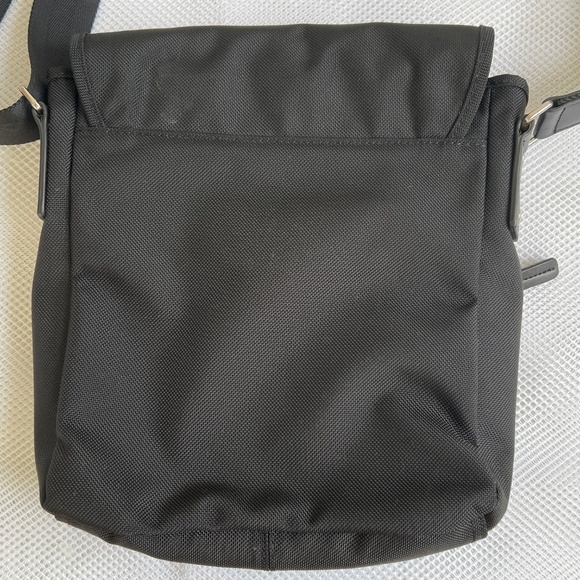 The Davek tablet Note Bag in Black Slim for Ipads Tablets Ballistic Nylon Buckle - Picture 7 of 8